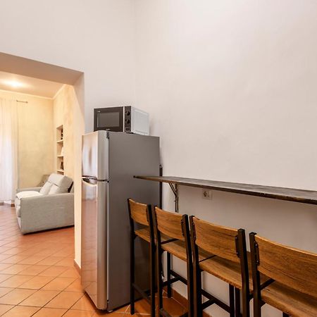 Rita Apartment In Trastevere Rome Exterior photo